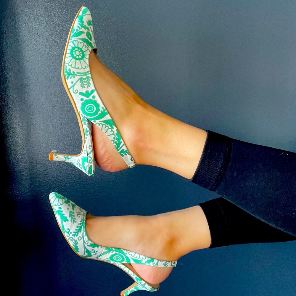 Pointed printed sling backs (Brand New)